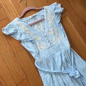 Pink blush light blue dress size Large with white embroidered flowers